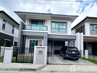 For rent 3 bedrooms house in Saraphi, Chiang Mai