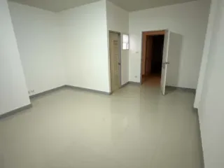 For rent 6 bedrooms townhouse in Saraphi, Chiang Mai