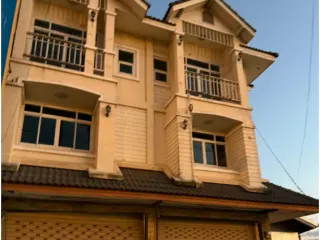 For rent 6 bedrooms townhouse in Saraphi, Chiang Mai