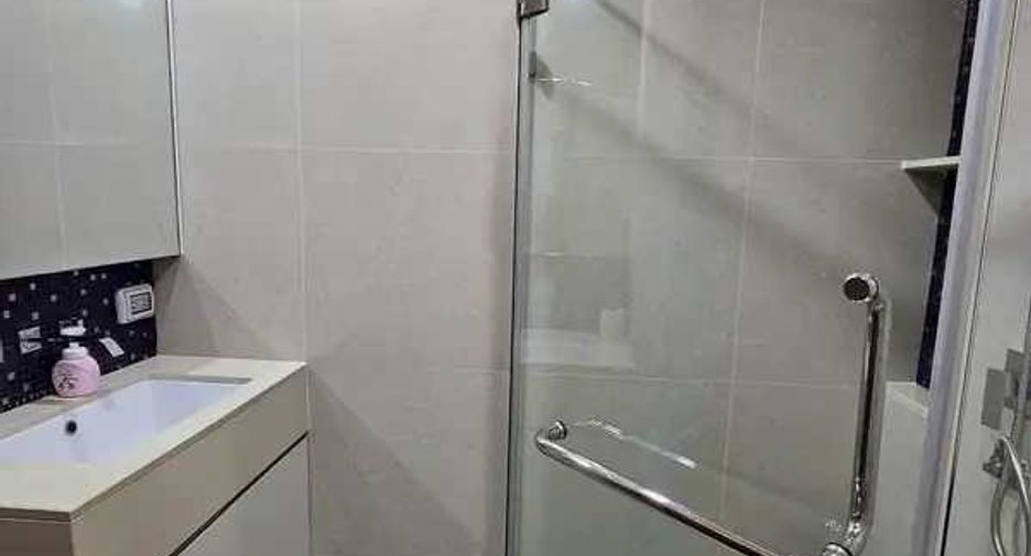 For rent and for sale 2 bedrooms condo in Sathon, Bangkok