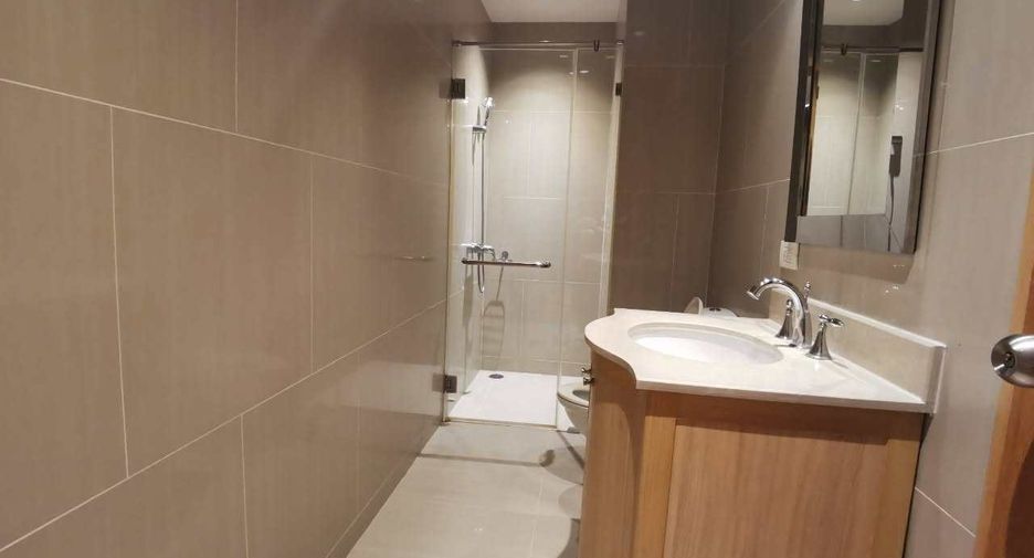 For rent 2 bedrooms condo in Sathon, Bangkok
