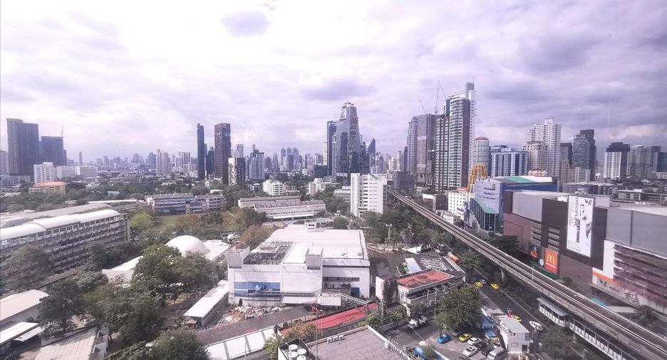 For rent 1 bed condo in Khlong Toei, Bangkok