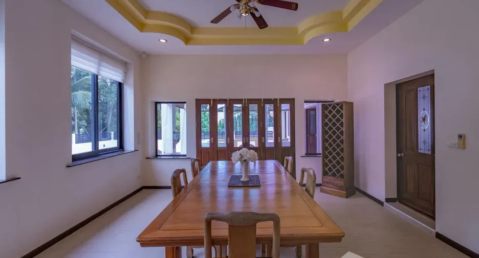For rent 5 bedrooms villa in Kathu, Phuket
