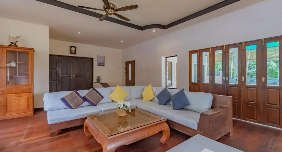 For rent 5 bedrooms villa in Kathu, Phuket