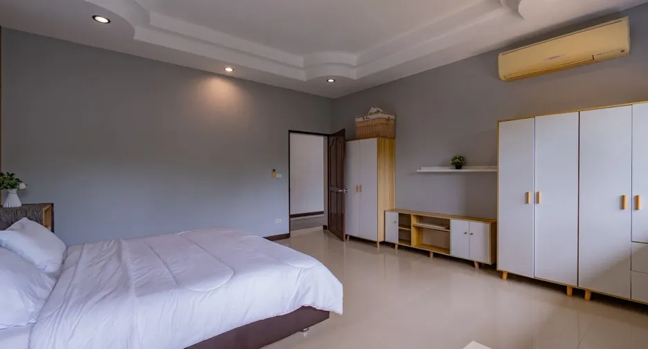For rent 5 bedrooms villa in Kathu, Phuket