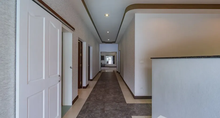 For rent 5 bedrooms villa in Kathu, Phuket