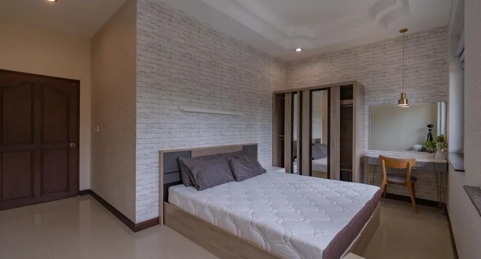 For rent 5 bedrooms villa in Kathu, Phuket