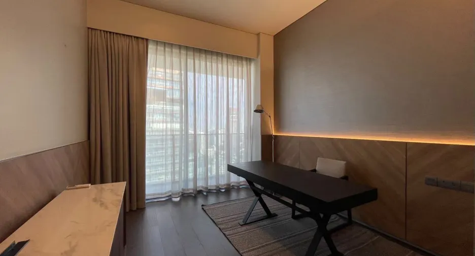For sale 3 bedrooms condo in Watthana, Bangkok
