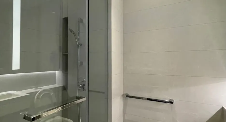 For sale 3 bedrooms condo in Watthana, Bangkok