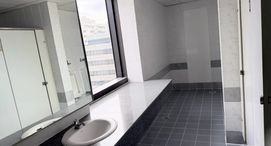 For rent 1 bed office in Watthana, Bangkok