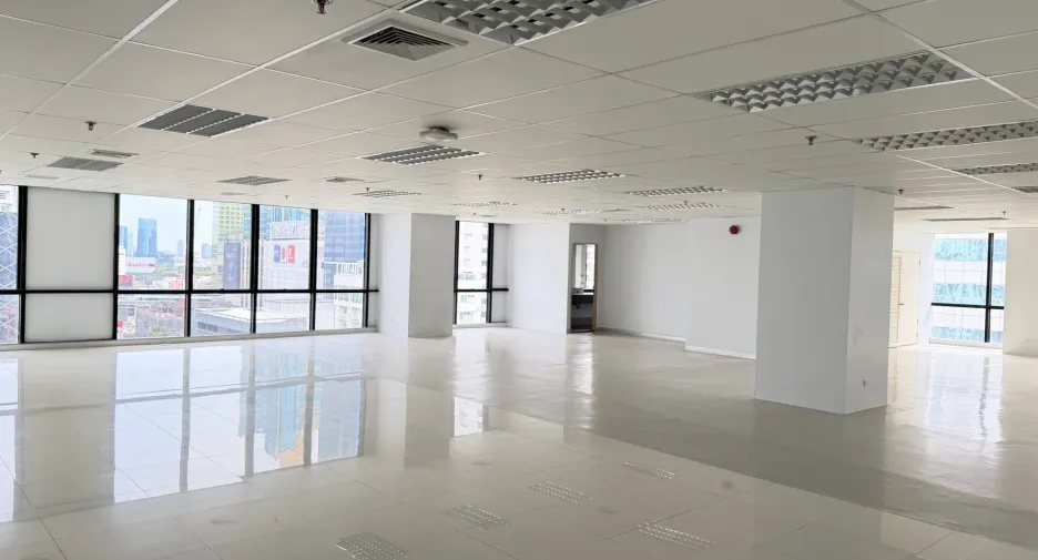 For rent 1 bed office in Watthana, Bangkok