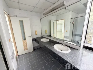 For rent 1 bed office in Watthana, Bangkok