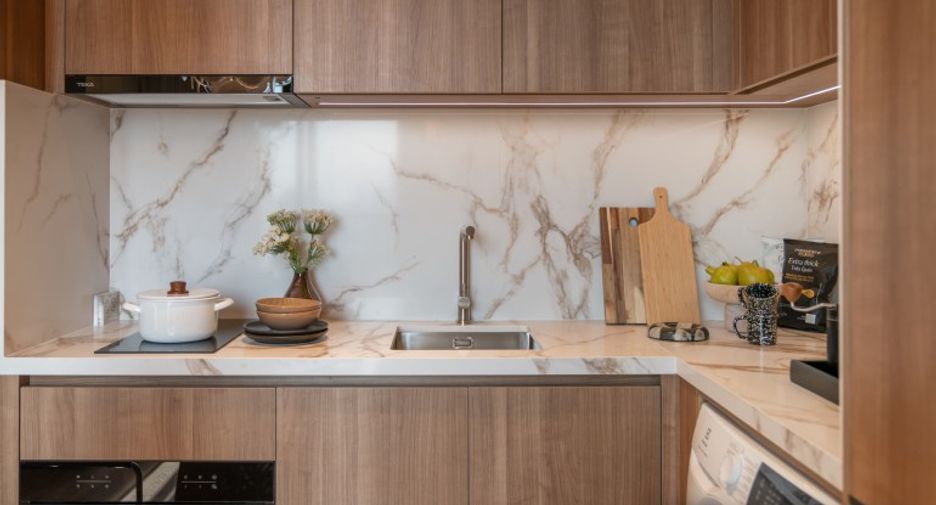 For sale 1 bed condo in Khlong Toei, Bangkok