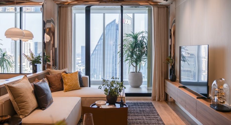 For sale 3 bedrooms condo in Khlong Toei, Bangkok