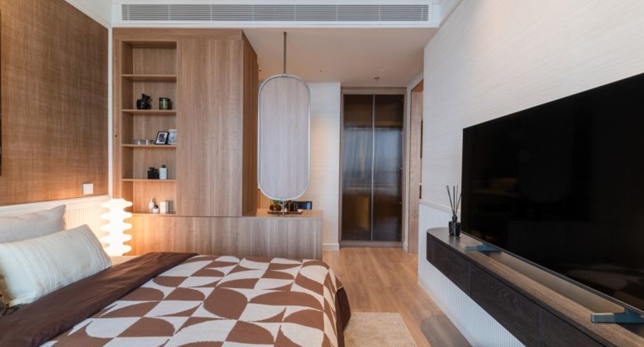 For sale 3 bedrooms condo in Khlong Toei, Bangkok