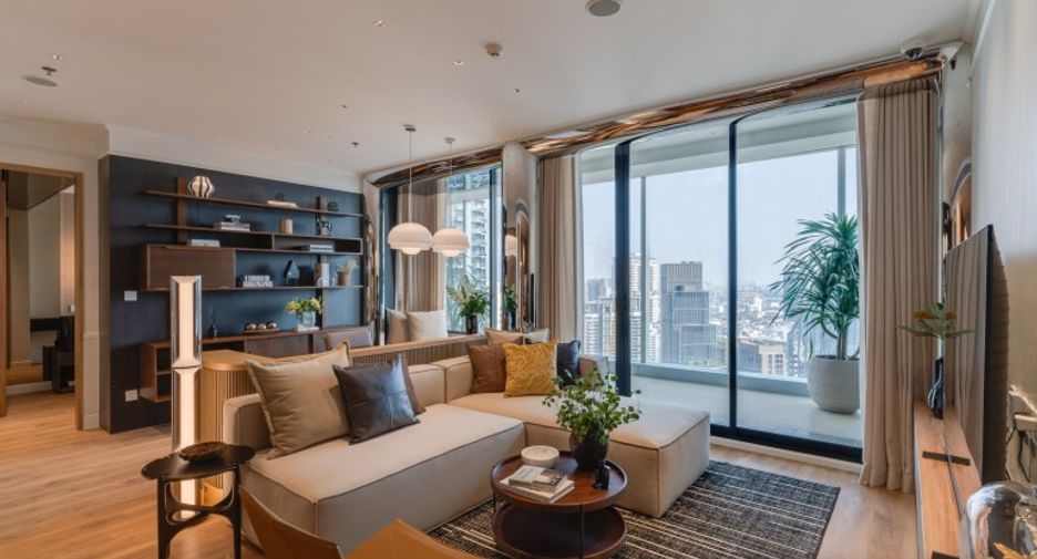 For sale 3 bedrooms condo in Khlong Toei, Bangkok