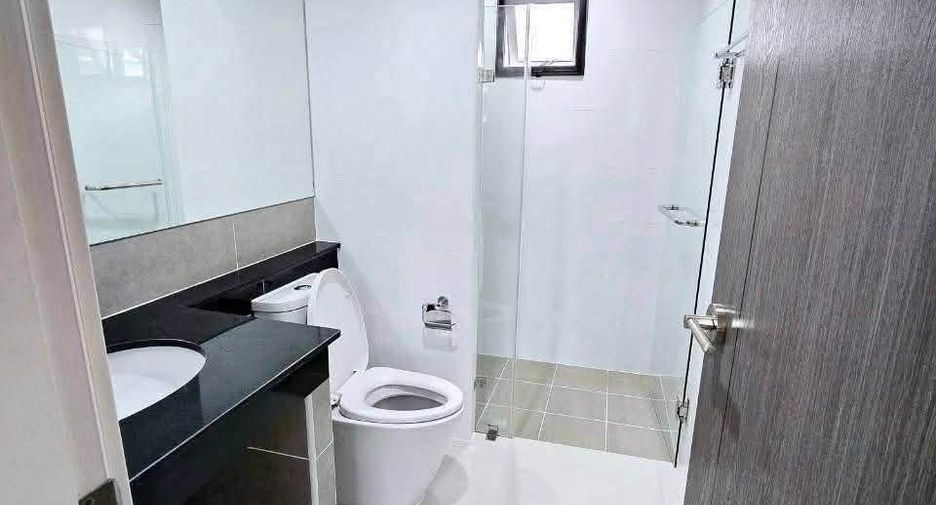 For rent 3 bedrooms house in Saraphi, Chiang Mai