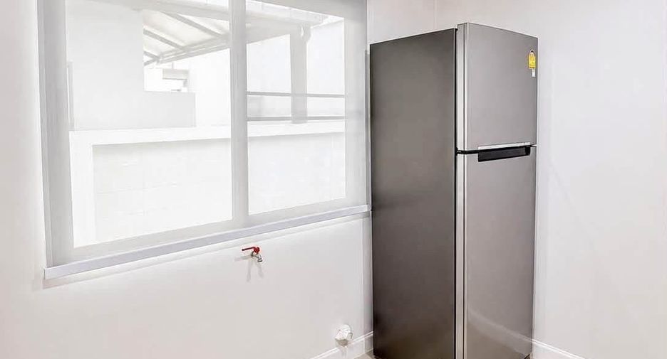 For rent 3 bedrooms house in Saraphi, Chiang Mai