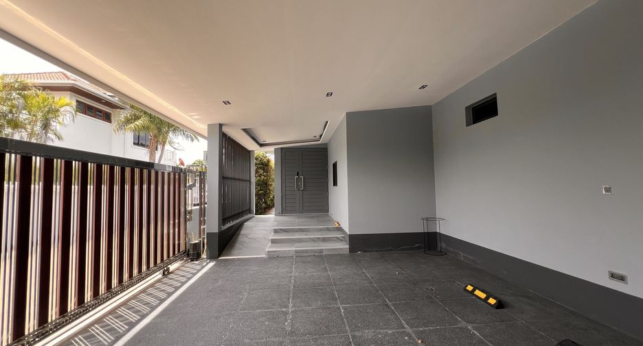 For sale 3 bedrooms villa in Cha Am, Phetchaburi