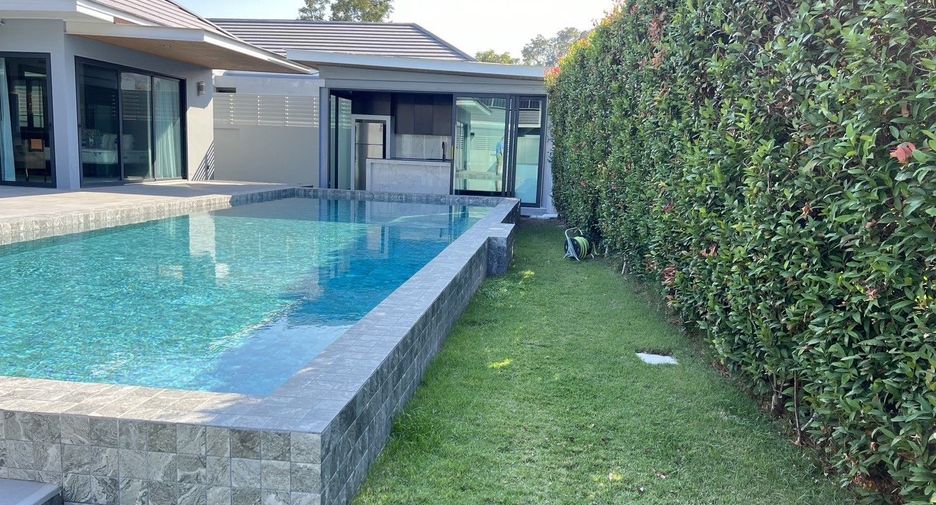 For sale 3 bedrooms villa in Cha Am, Phetchaburi