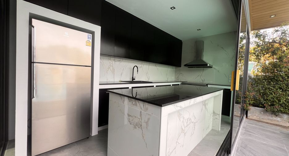 For sale 3 bedrooms villa in Cha Am, Phetchaburi