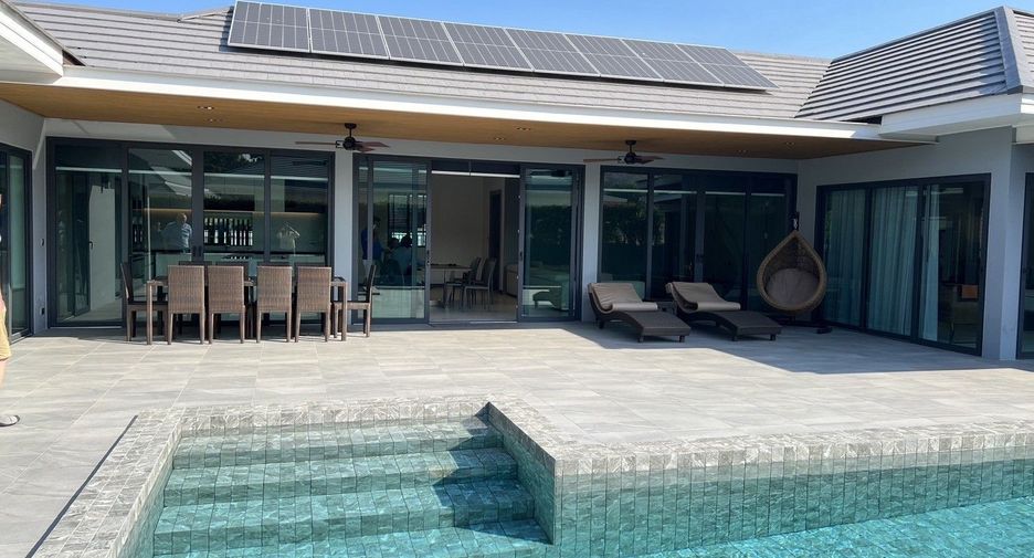 For sale 3 bedrooms villa in Cha Am, Phetchaburi