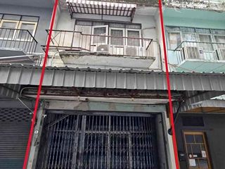 For sale 3 bedrooms retail Space in Khlong Toei, Bangkok