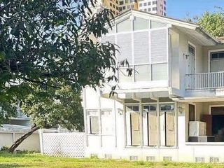 For rent 3 bedrooms house in Phaya Thai, Bangkok