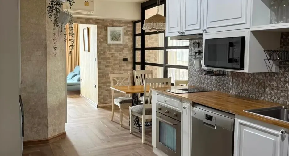 For rent 2 bedrooms condo in Watthana, Bangkok