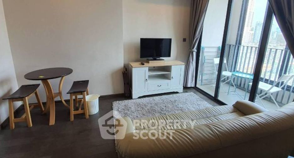 For rent 1 bed condo in Pathum Wan, Bangkok