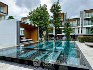 Reihenhaus zur Miete und zum Kauf mit 3 Zimmer in Saphan Sung, Bangkok