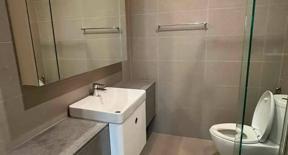 For rent and for sale 1 bed condo in Pathum Wan, Bangkok