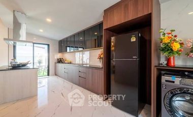 For sale 3 bedrooms villa in Bang Lamung, Chonburi