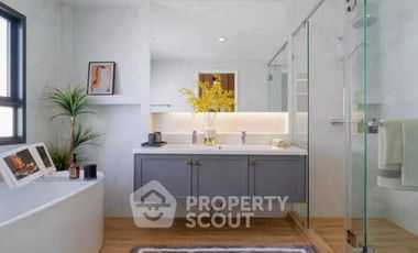For sale 5 bedrooms house in Bang Phli, Samut Prakan