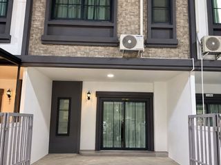 Casa adosada en alquiler de 3 habitaciones en Thalang, Phuket