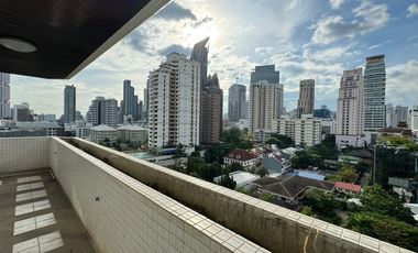 For rent 3 bedrooms condo in Watthana, Bangkok