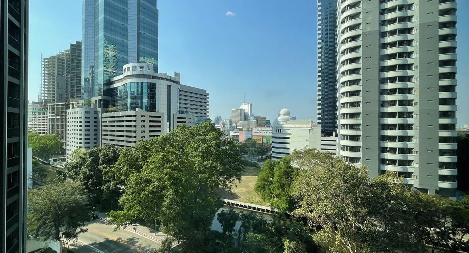 For rent studio condo in Pathum Wan, Bangkok