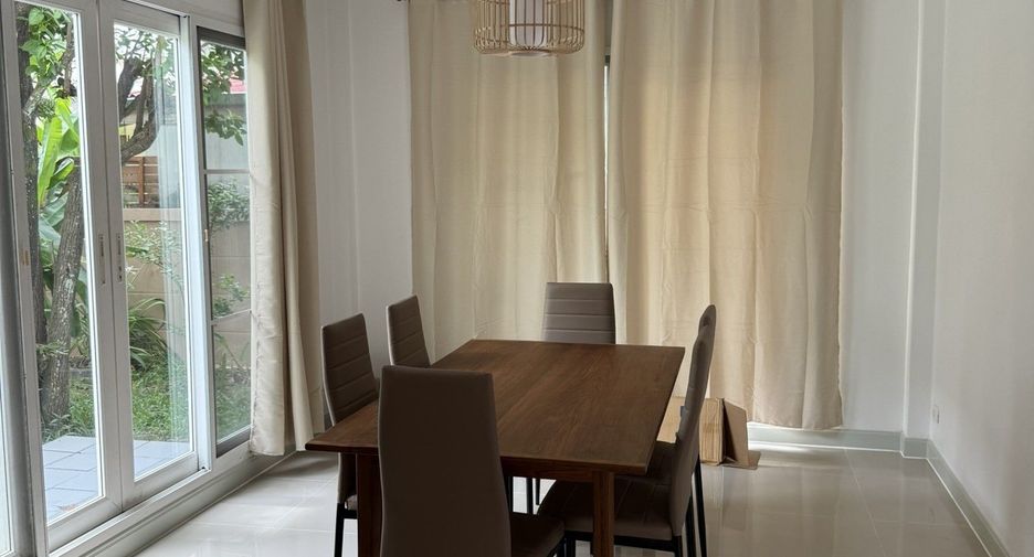 Casa en venta de 3 habitaciones en San Kamphaeng, Chiang Mai