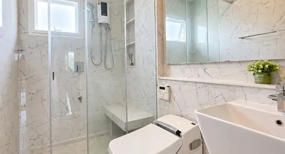 Haus zur Miete mit 4 Zimmer in Mueang Chiang Mai, Chiang Mai