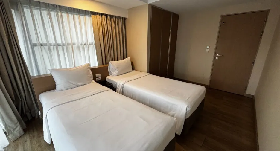 For rent 2 bedrooms apartment in Khlong Toei, Bangkok