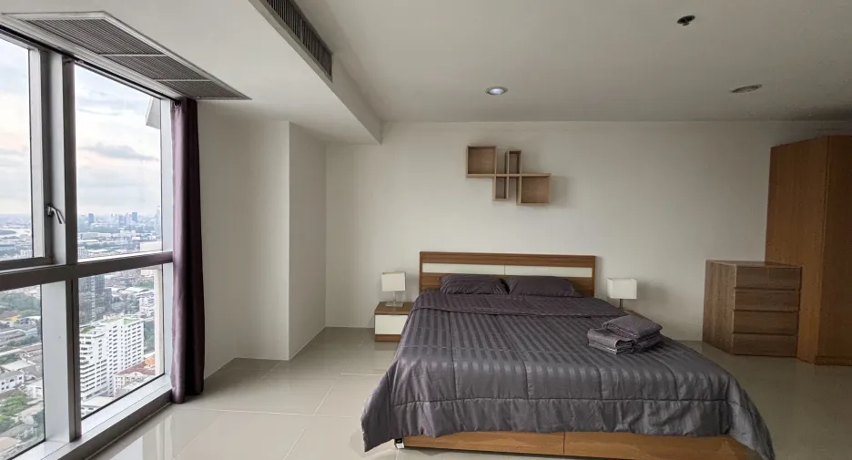 Condo en alquiler de 2 habitaciones en Khlong Toei, Bangkok