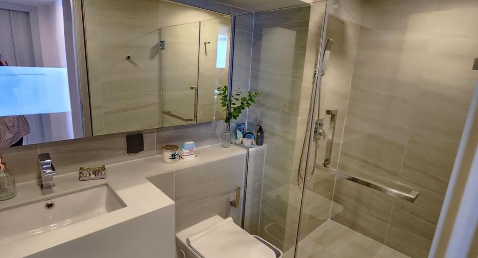 Wohnung zur Miete mit 2 Zimmer in Bang Rak, Bangkok