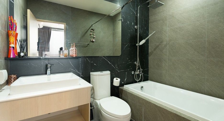 For sale 3 ベッドルーム condo in Bang Na, Bangkok