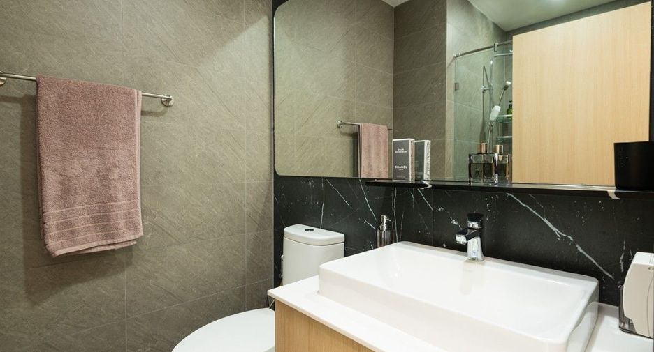 For sale 3 ベッドルーム condo in Bang Na, Bangkok