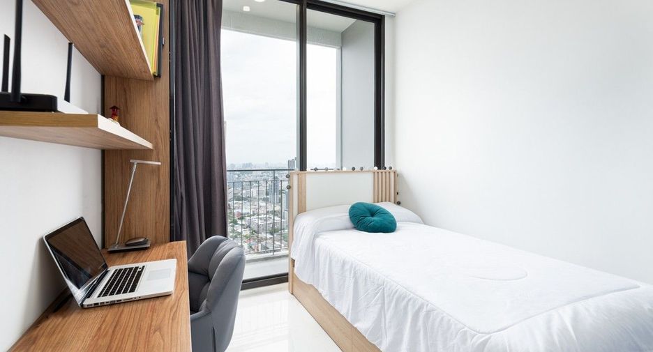 For sale 3 ベッドルーム condo in Bang Na, Bangkok