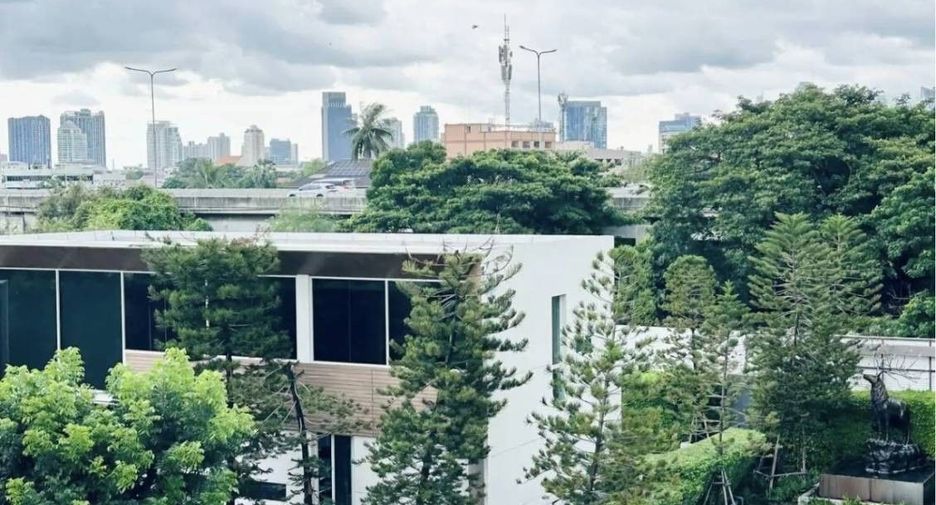 For rent 3 bedrooms house in Suan Luang, Bangkok