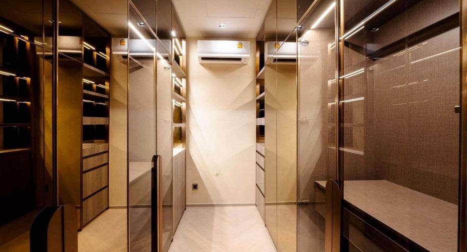 À vendre 4 chambres condo à Sathon, Bangkok