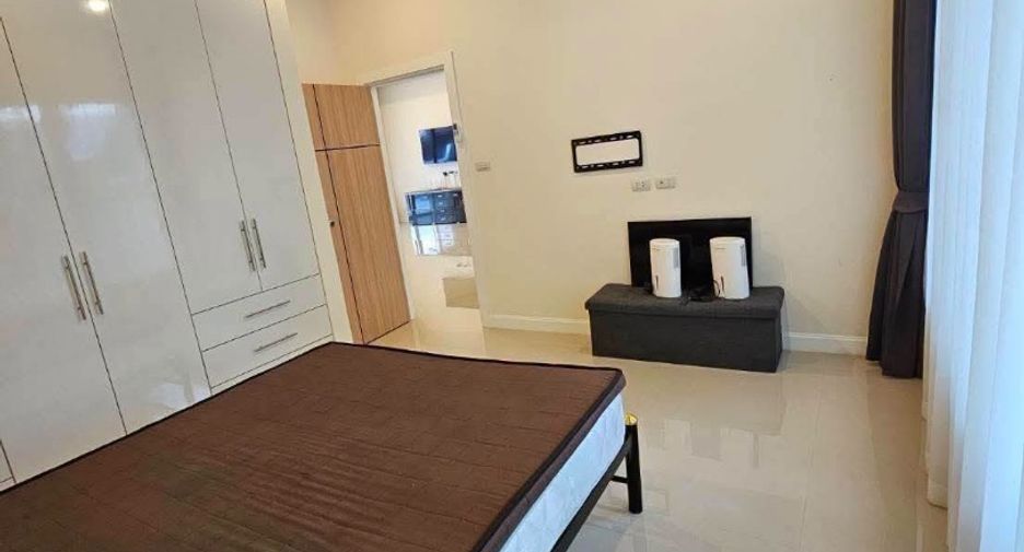 For rent 3 bedrooms house in Huay Yai, Pattaya