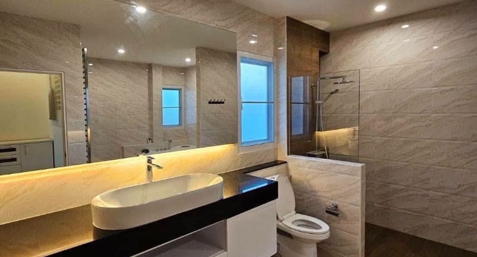 For rent 3 bedrooms house in Huay Yai, Pattaya