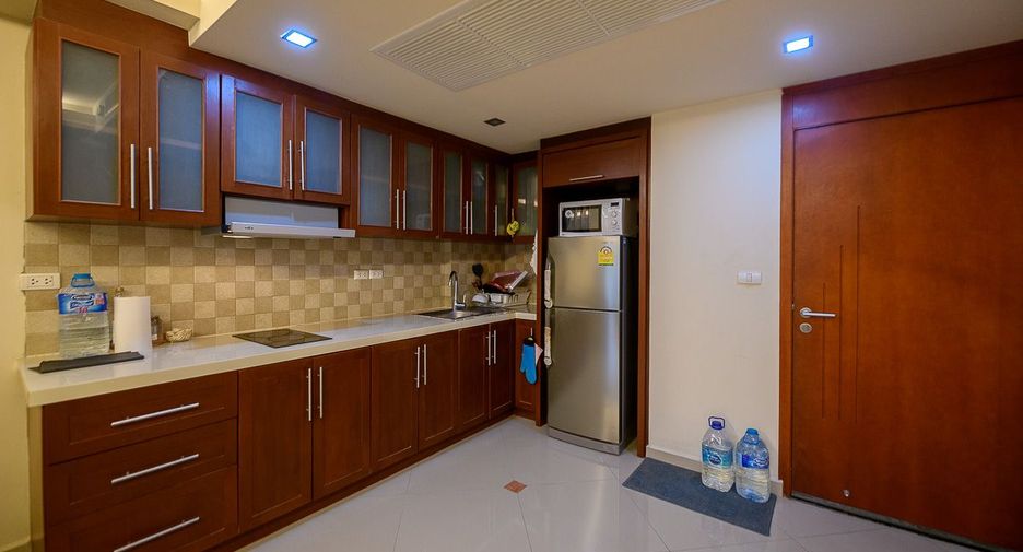For rent 2 bedrooms condo in Bang Lamung, Chonburi